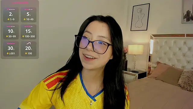 Zoe Xra online show from June 23, 2026, 8:29 pm