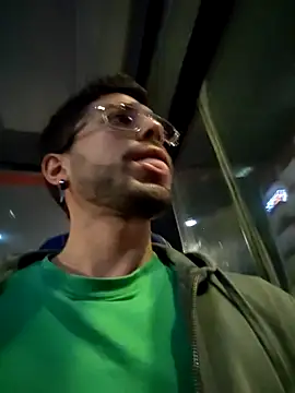 Snapshot of DanteWinter chatting on December 5, 2025, 2:21 am DanteWinter online show from December 5, 2025, 2:21 am