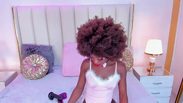 MadissonBonny  online show from October 22, 2025, 9:24 pm