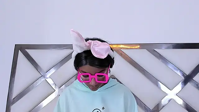 MarianRosse online show from November 28, 2025, 7:03 pm