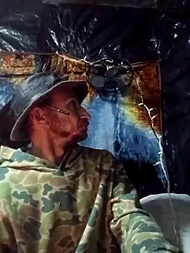 Mrluckstick online show from April 20, 2026, 6:16 am