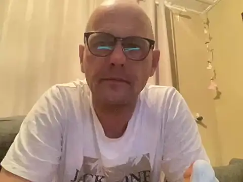 Snapshot of Yoyoyo666677 chatting on October 4, 2025, 8:10 pm Yoyoyo666677 online show from October 4, 2025, 8:10 pm