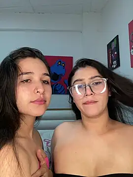 Snapshot of Sweet_and_Rous0 chatting on July 24, 2026, 5:14 am Sweet and Rous0 online show from July 24, 2026, 5:14 am