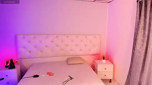 Ambeer fox  online show from November 28, 2025, 8:09 pm