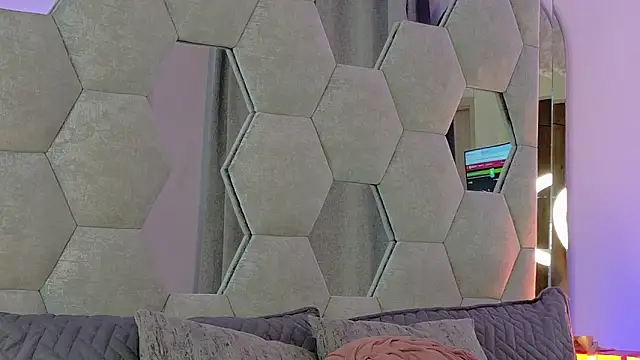 Snapshot of NicoleArmani chatting on February 6, 2026, 10:50 pm NicoleArmani online show from February 6, 2026, 10:50 pm