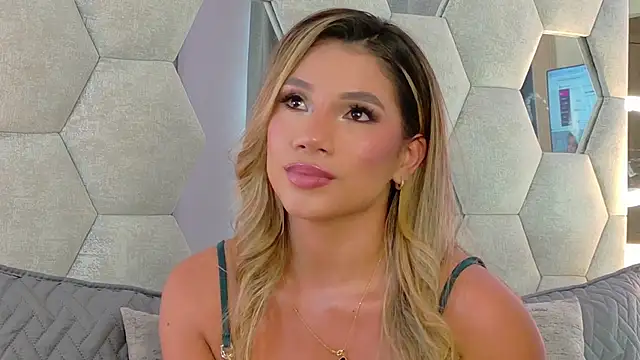 Snapshot of NicoleArmani chatting on February 12, 2026, 9:25 pm NicoleArmani online show from February 12, 2026, 9:25 pm