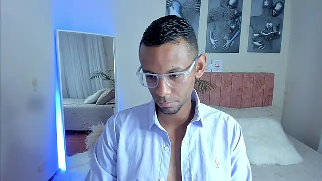 KingEdward  online show from November 4, 2025, 10:08 am