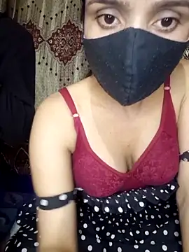 Snapshot of wow_couple chatting on October 26, 2025, 1:33 pm wow couple online show from October 26, 2025, 1:33 pm