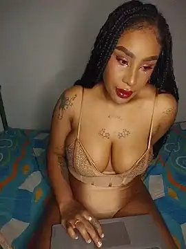 Queen Amara online show from May 24, 2026, 4:01 am