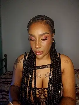 Queen Amara online show from April 18, 2026, 4:04 am