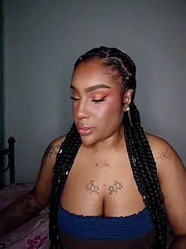 Queen Amara online show from April 14, 2026, 3:33 am