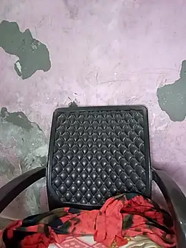 Komal-Rajput online show from November 23, 2025, 3:55 pm