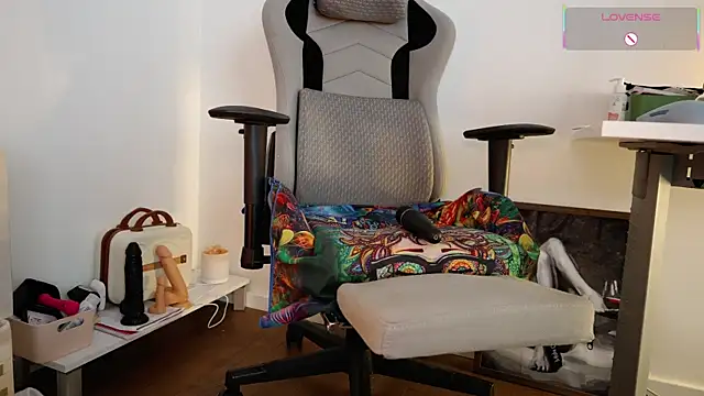 Snapshot of GingerAleMILF chatting on November 17, 2025, 11:03 am GingerAleMILF online show from November 17, 2025, 11:03 am