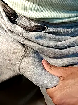 Gallo001 online show from November 25, 2025, 3:07 am