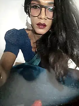 Winterbunny95 online show from September 19, 2025, 9:19 pm