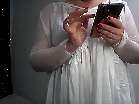 Snapshot of EllaLove2277 chatting on January 19, 2026, 12:53 pm EllaLove2277 online show from January 19, 2026, 12:53 pm