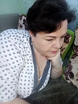 Snapshot of EllaLove2277 chatting on February 19, 2026, 6:32 am EllaLove2277 online show from February 19, 2026, 6:32 am