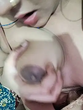 Snapshot of Hanny_Beby143 chatting on May 22, 2026, 7:45 pm Hanny Beby143 online show from May 22, 2026, 7:45 pm