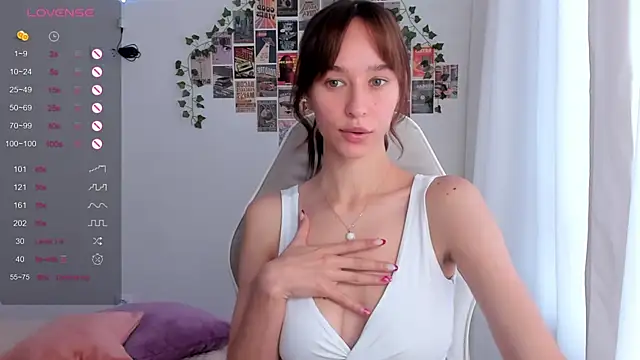  Alissaa online show from September 19, 2025, 12:31 pm