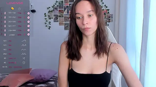  Alissaa online show from October 3, 2025, 1:01 pm