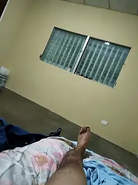 Eszteban1987 online show from January 12, 2026, 11:20 pm