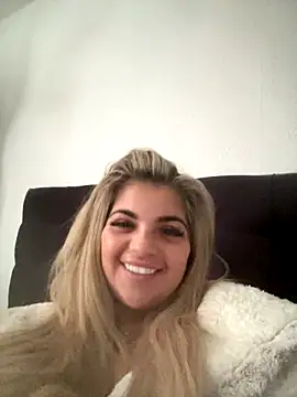 Blondiexox online show from September 27, 2025, 12:11 pm