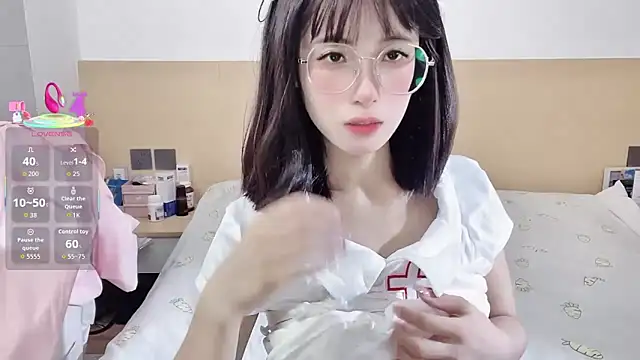 yuanbao a online show from September 27, 2025, 12:33 pm