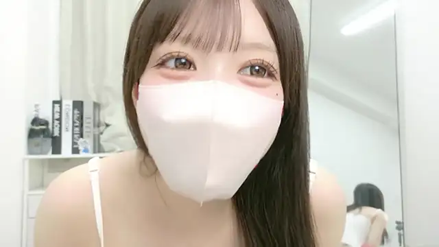 Snapshot of roachan_ chatting on July 17, 2026, 1:41 pm roachan online show from July 17, 2026, 1:41 pm