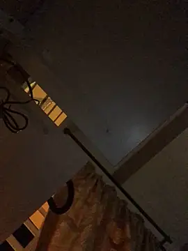 elpeluchenegroxxx3 online show from October 17, 2025, 12:14 am