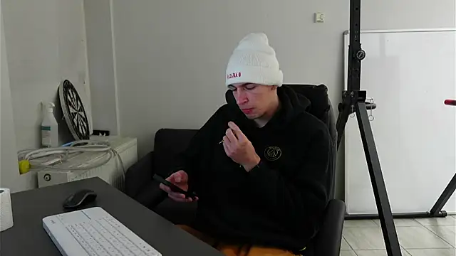 Ryan Dozer online show from November 30, 2025, 7:09 am