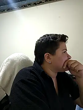 Noha Whiitee online show from November 21, 2025, 3:49 am