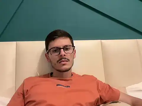 Snapshot of gabemodel chatting on September 10, 2025, 11:37 pm gabemodel online show from September 10, 2025, 11:37 pm