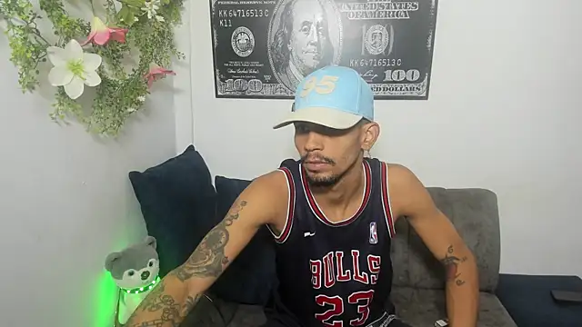 carl jhonson821 online show from November 12, 2025, 12:42 pm