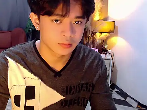 NautyBoyBrazeen 143 online show from May 26, 2026, 2:53 am