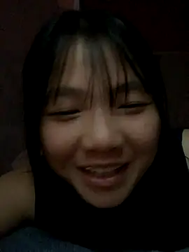 Emlyly-18 online show from October 6, 2025, 10:54 pm