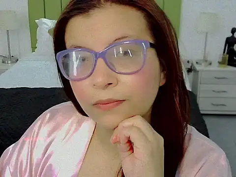 Amber Rouge  online show from October 29, 2025, 12:15 pm