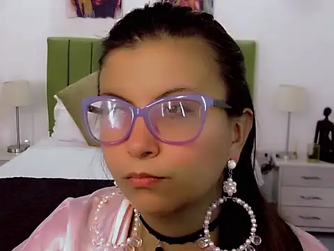 Amber Rouge  online show from November 4, 2025, 12:09 pm