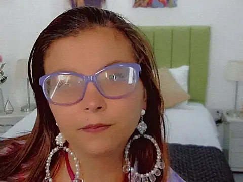 Amber Rouge  online show from November 8, 2025, 12:09 pm