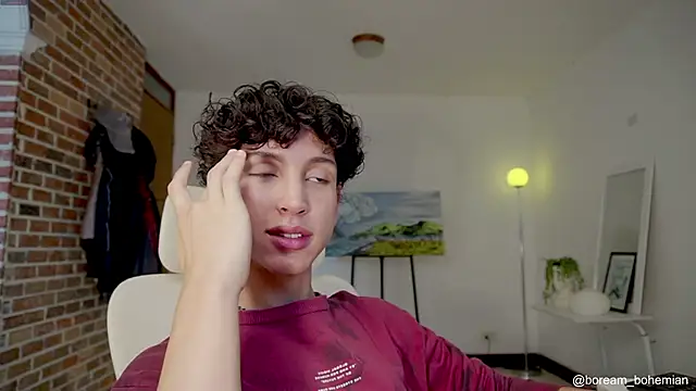 Snapshot of boream chatting on November 18, 2025, 12:19 pm boream online show from November 18, 2025, 12:19 pm