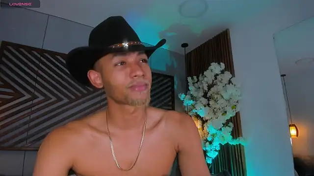 B Wild online show from October 29, 2025, 3:38 am