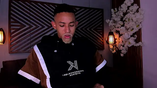 B Wild online show from November 12, 2025, 3:10 am