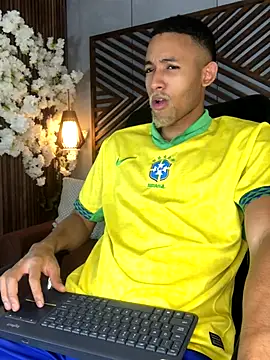 B Wild online show from November 14, 2025, 3:43 am