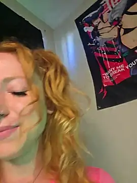 Snapshot of CelesteGreene chatting on September 16, 2025, 7:04 pm CelesteGreene online show from September 16, 2025, 7:04 pm