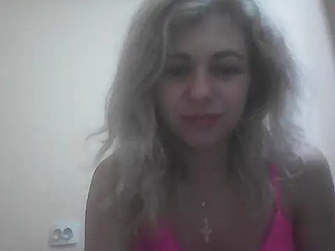 Snapshot of Elvariaa chatting on November 6, 2025, 7:40 pm Elvariaa online show from November 6, 2025, 7:40 pm