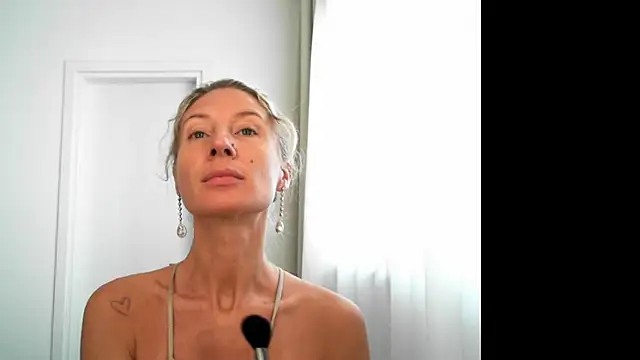 Paevoa online show from October 13, 2025, 7:32 am