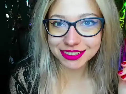 loveHeidi online show from October 15, 2025, 4:44 am