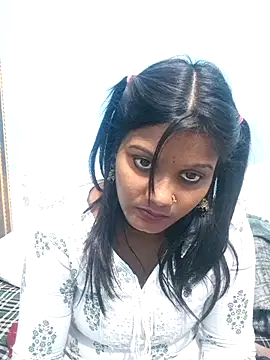 Rashmi Pathak online show from November 10, 2025, 4:23 pm