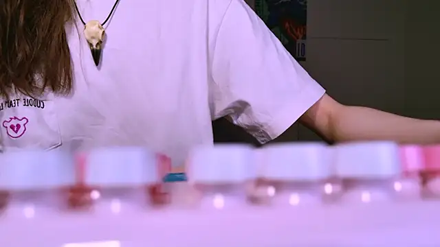 Yoka paradoXXX online show from December 4, 2025, 5:28 am