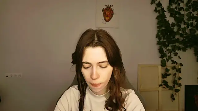 Yoka paradoXXX online show from October 21, 2025, 5:29 am