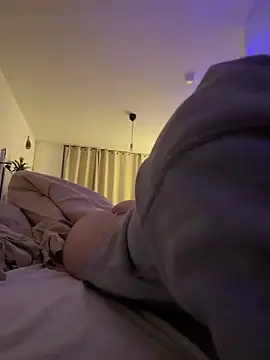 Jamilo young online show from October 11, 2025, 8:10 pm